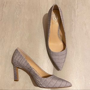 New Vince Camuto pale blue snake print heels
